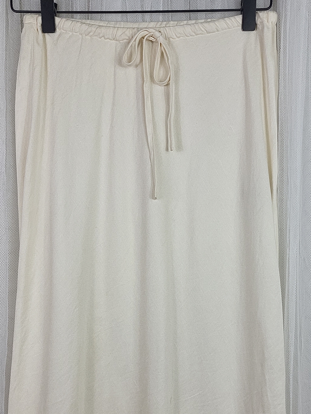 Rhythm Bias Cut Maxi Skirt - CREAM. Size 4 - Picture 4 of 13